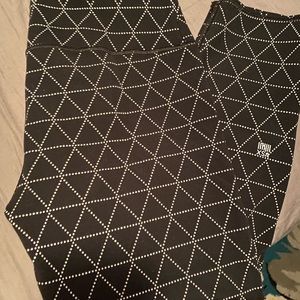 Victorias Secret Athletic Crop Leggings